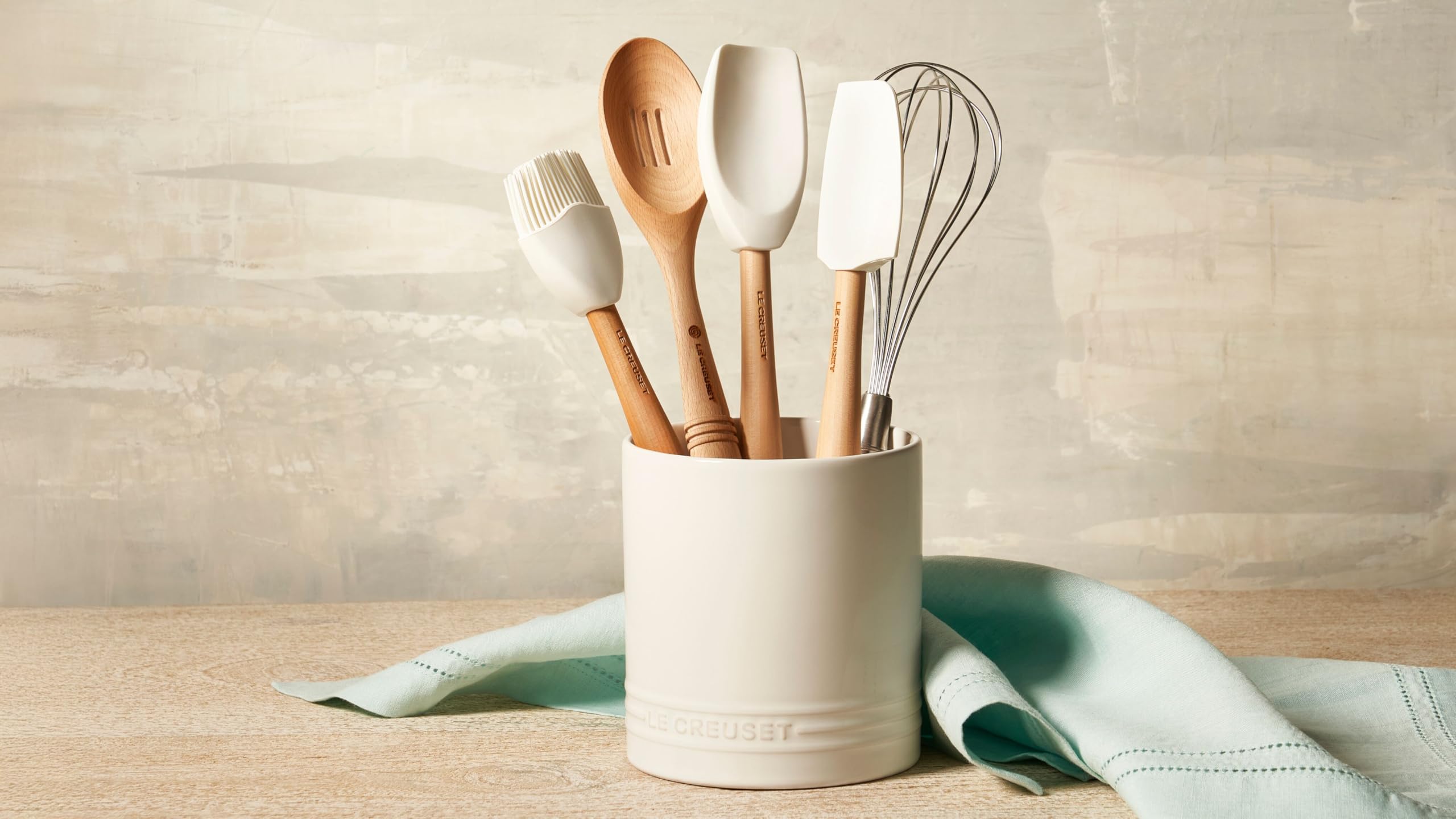 Amazon.com: Le Creuset Stoneware Signature Straight Wall Utensil
